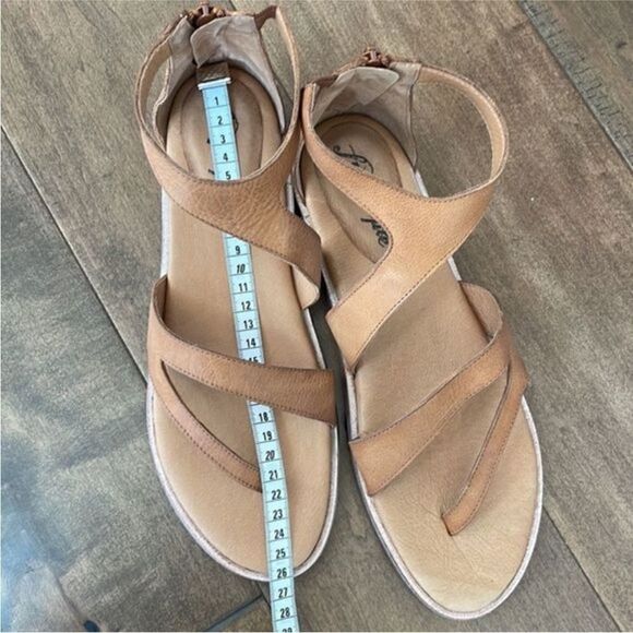 Free People Farrah Asymmetric Sandals Brown Leather EU 41 US 11 NWOB - Picture 6 of 6